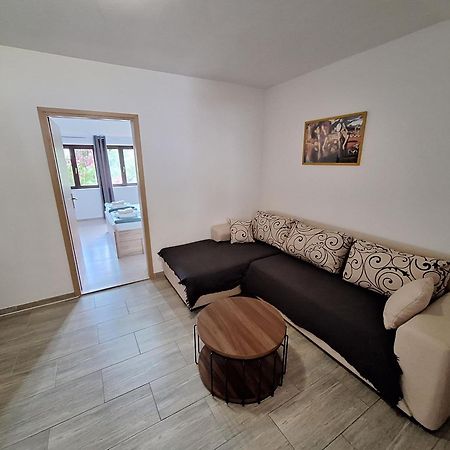 Apartmani Lisicina Omiš Eksteriør billede