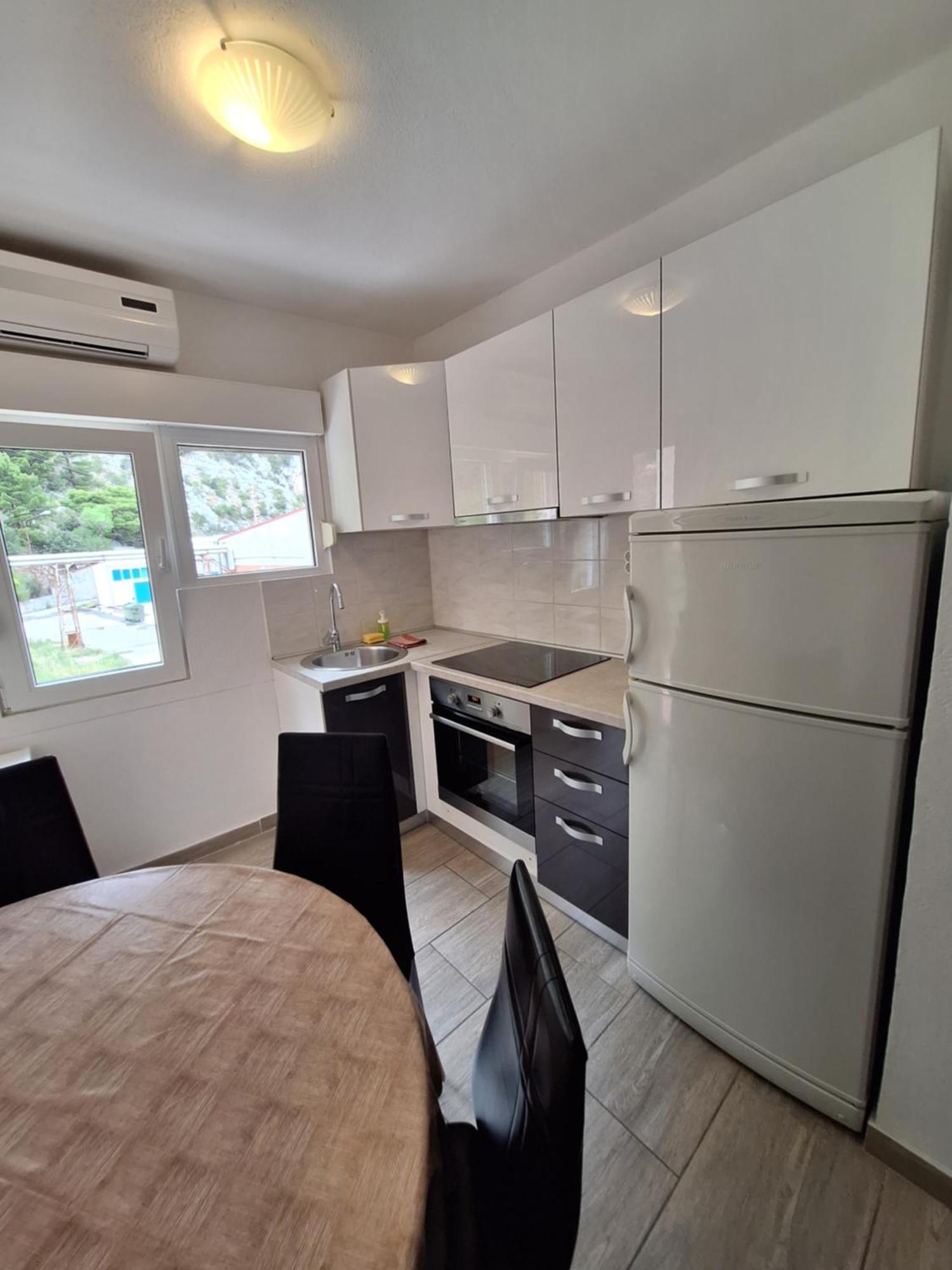 Apartmani Lisicina Omiš Eksteriør billede