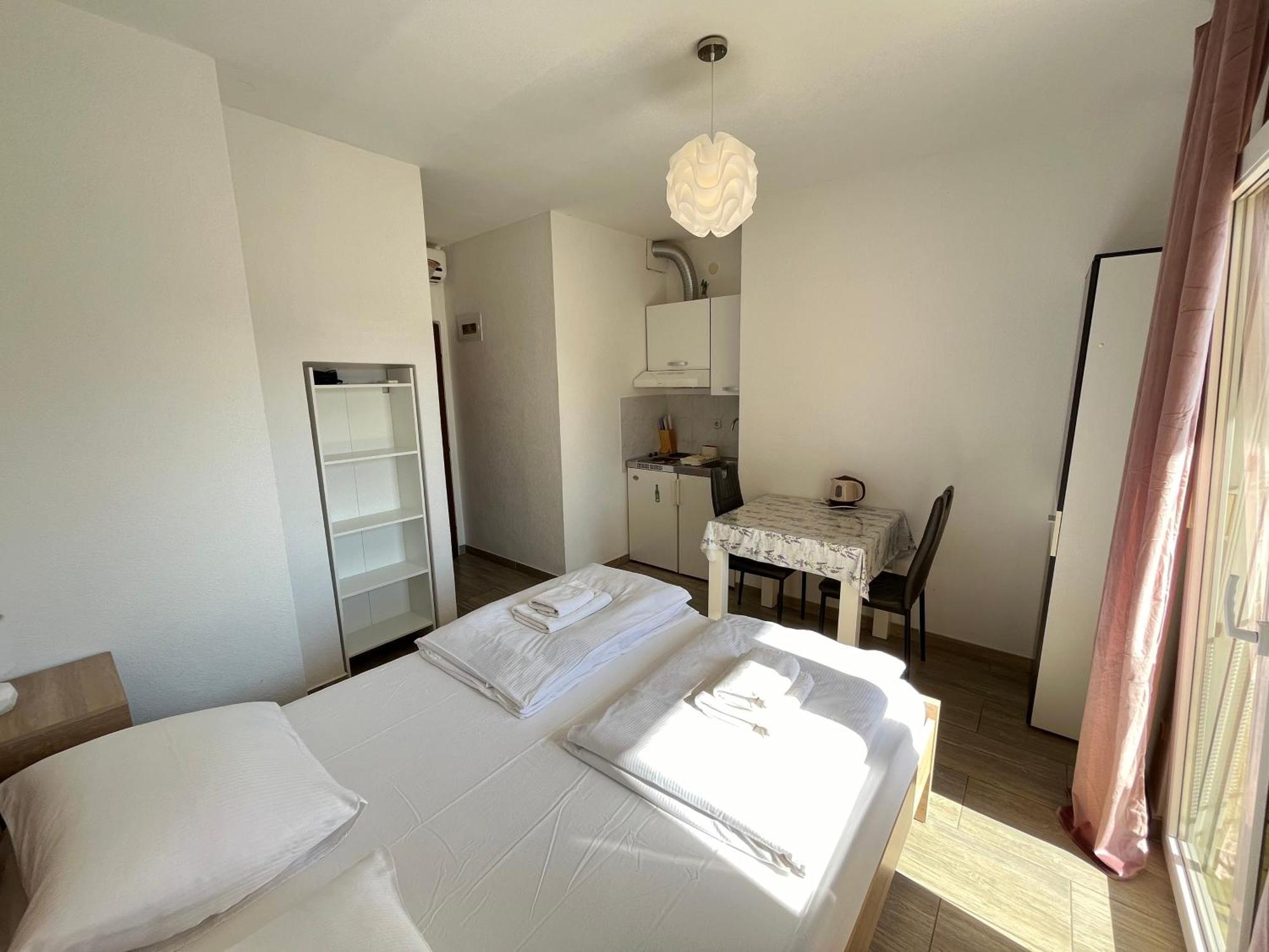 Apartmani Lisicina Omiš Eksteriør billede