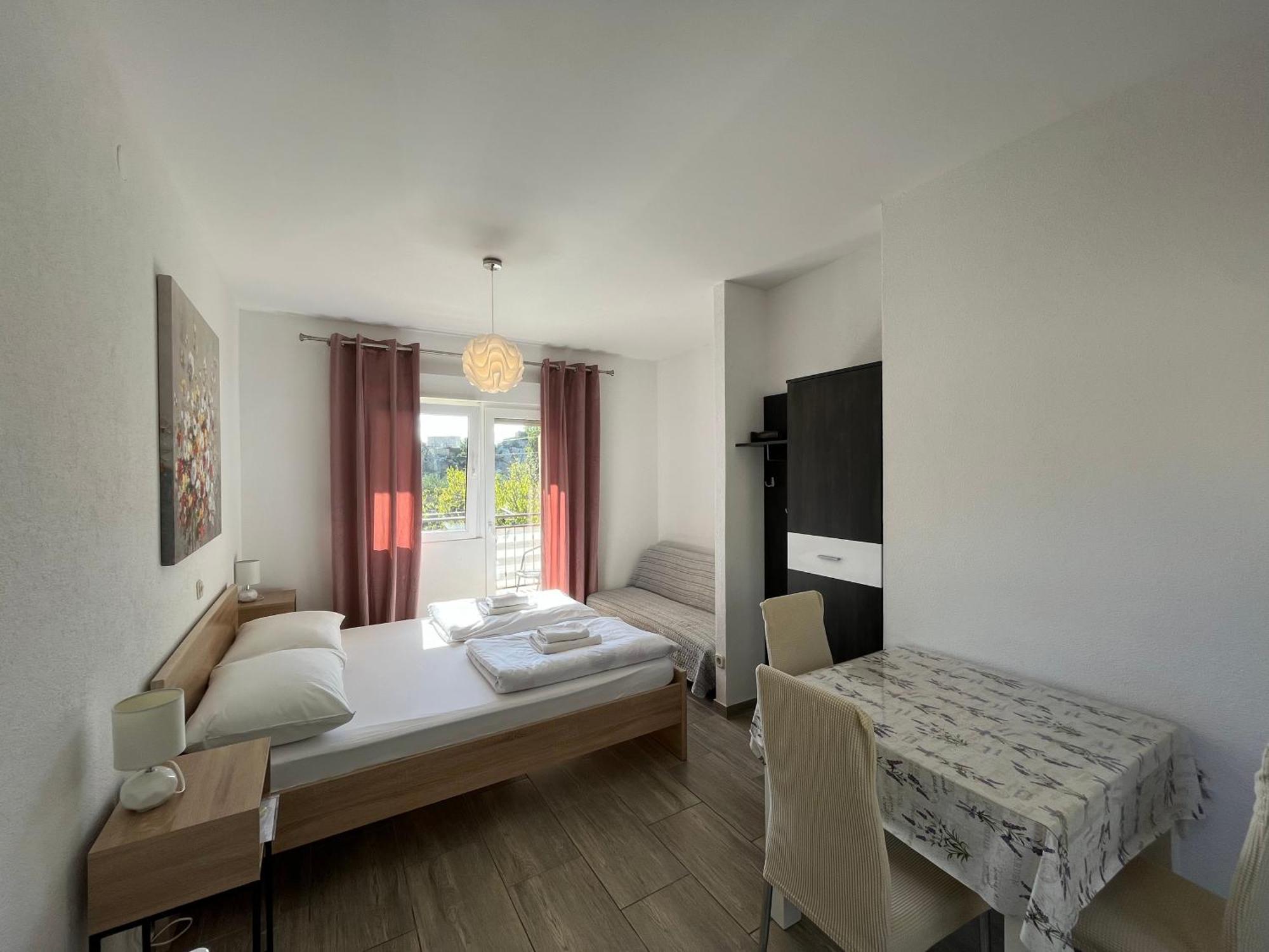 Apartmani Lisicina Omiš Eksteriør billede